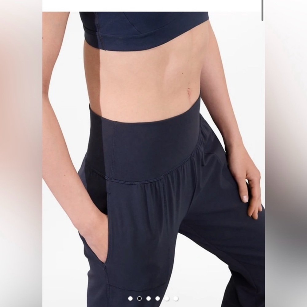 Athleta High Rise Salutation Joggers in Gray Women’s Size XS - Picture 8 of 10